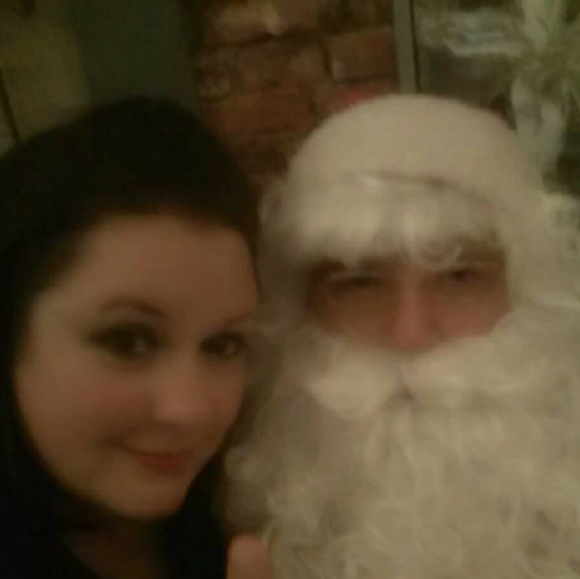 Meet your Posher, April - Picture 1 of 1